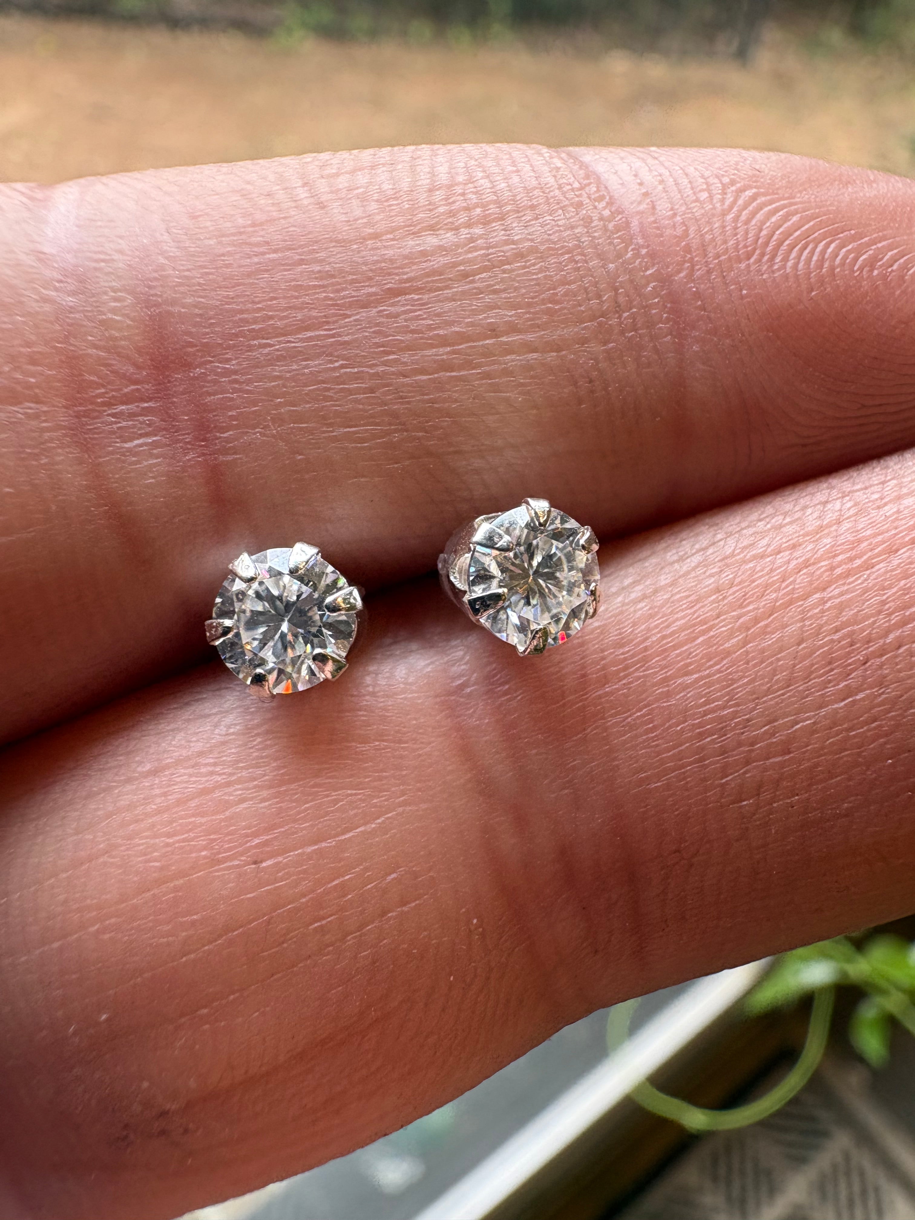 1.00 CTW Lab Grown Diamond Stud Earrings – 5mm Round | D Color VVS1 | 925 Sterling Silver